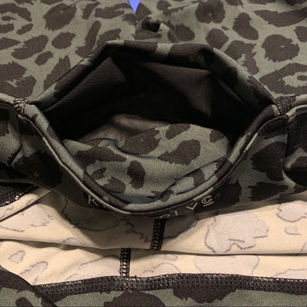 NWT High Waist Leopard Print Leggings w/ Pocket - Picture 4 of 8